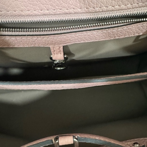 Louis Vuitton Pink Capuncines MM - Picture 7 of 12